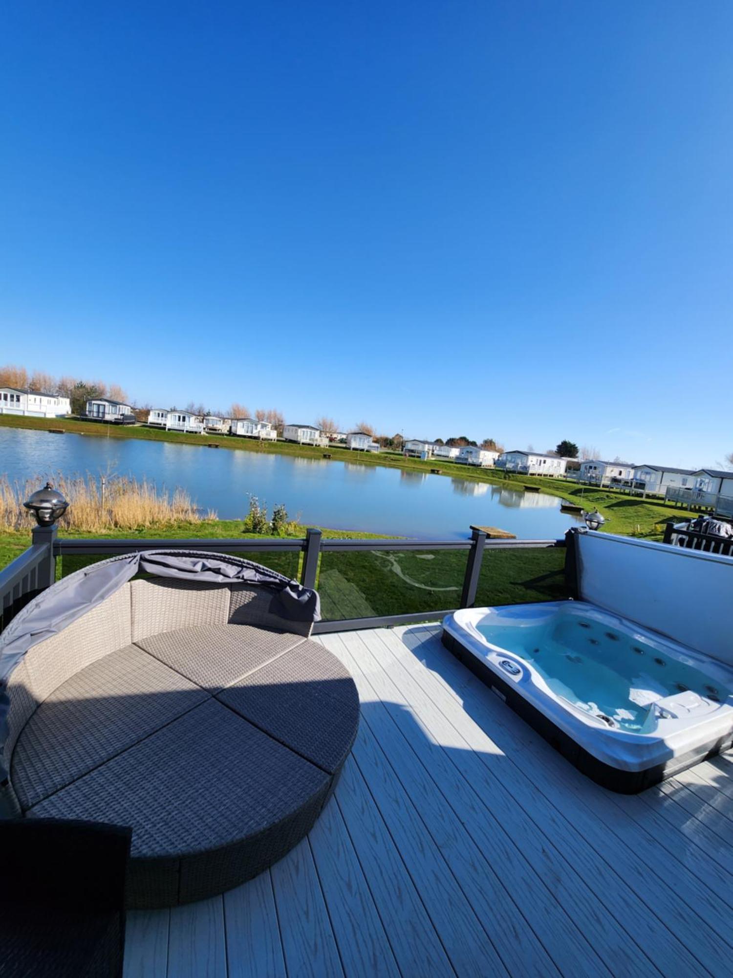 Pinewood Retreat 37 Fishing Lake With Hot Tub The Grange Mablethorpe Hotel Exterior photo